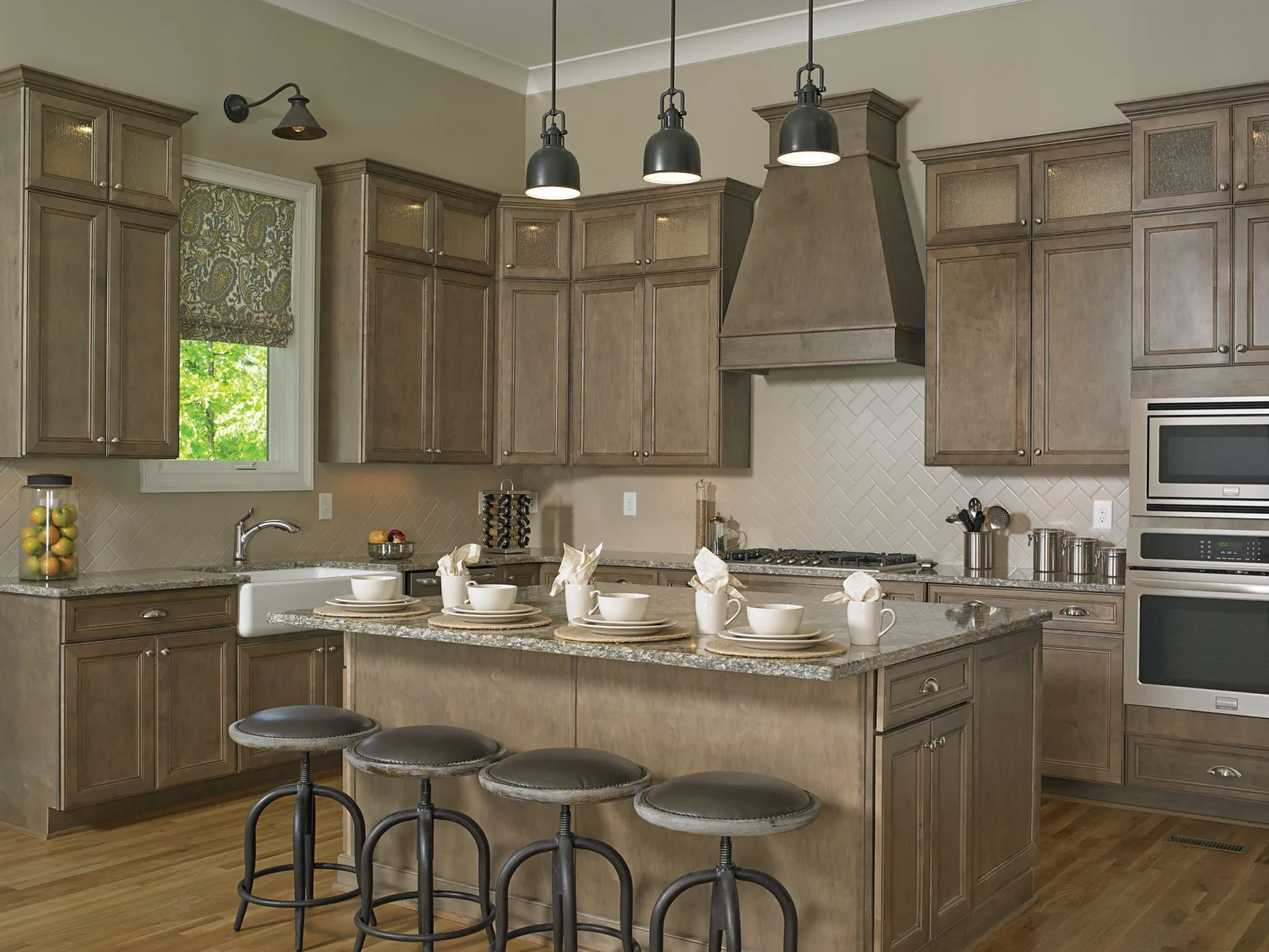 homeowner, meet maple: getting to know maple cabinets